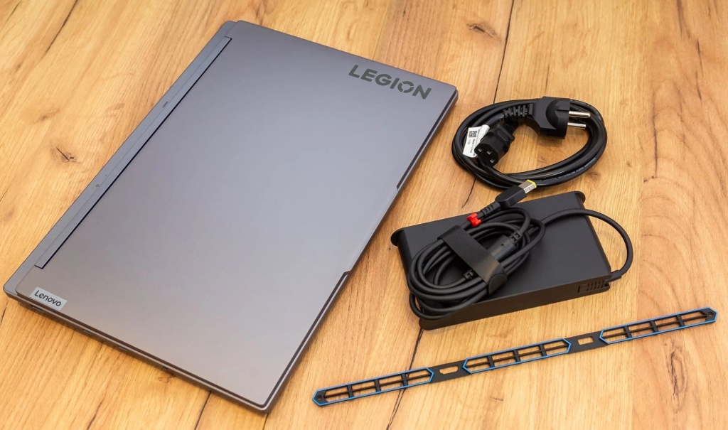 Lenovo-Legion-5-16IRX9-1комплектация.jpg